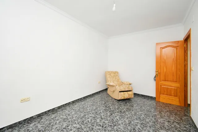 VIVIENDA DE PLANTA BAJA CON SOLARIUM Y COCHERA — 19