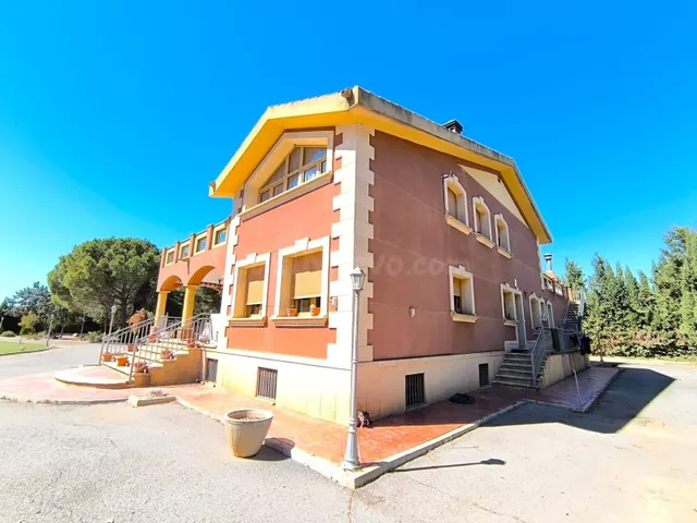 Villa 6 habitaciones 501m² en venta - Yecla - foto 2