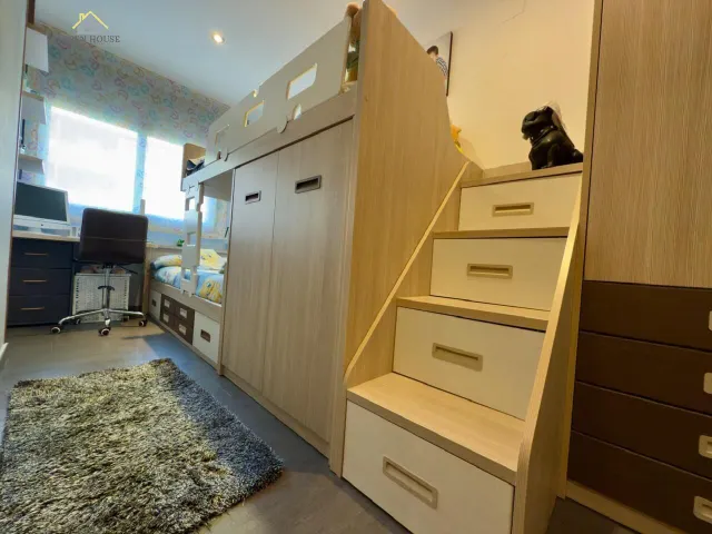 Bonito piso en venta en la Seu d'Urgell, edificio moderno con Box individual para dos coches. — 17