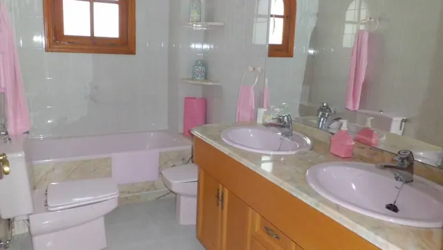 MAGNIFICO CHALET EN VALVERDE — 44