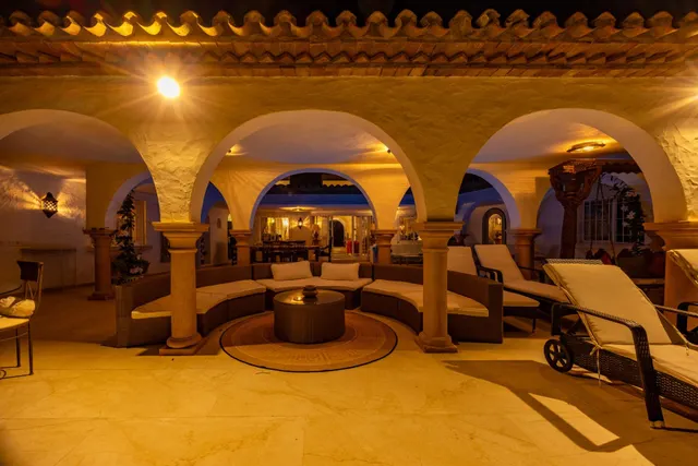 ESPECTACULAR VILLA DE LUJO EN ALQUILER EN 1ª LÍNEA DE PLAYA DE CABOPINO CON MARAVILLOSAS VISTAS AL MAR — 37