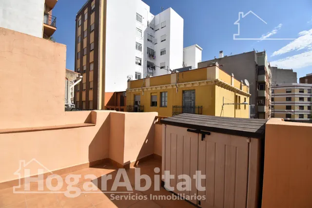 ¡OPORTUNIDAD! REFORMADO CON GARAJE Y GRAN TERRAZA   — 44