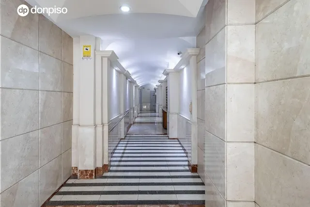 PISO EN PEDRO ANTONIO DE ALARCON — 24