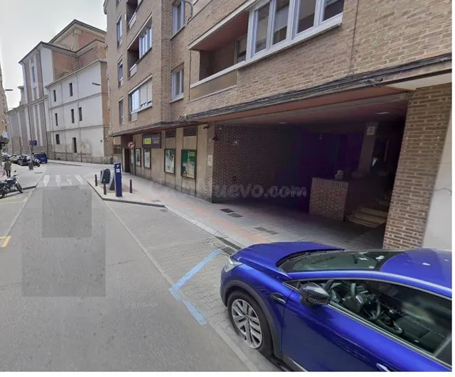 DISPONIBLE A LA VENTA 2 PLAZAS DE GARAJE EN PALENCIA CENTRO - foto 4