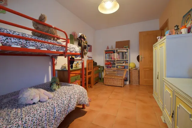 Gran finca con vivienda y merendero en Puente Duero — 32