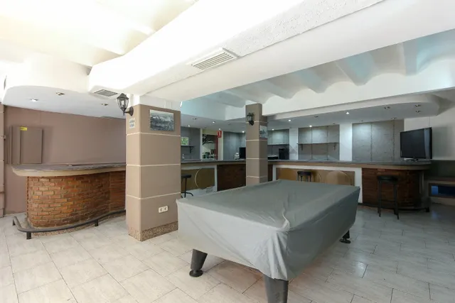 AMPLIO LOCAL EN ST ANDREU DE LA BARCA — 7