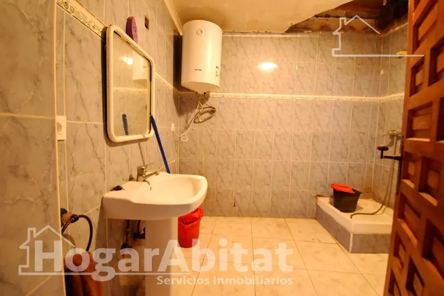 ESPACIOSA CASA CON TERRAZA EN EL HISTÓRICO CASCO ANTIGUO — 37