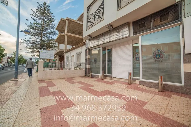 Local comercial 120m² en alquiler - Centro