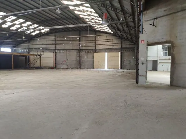 VENTA DE NAVE I. EN VILA REAL (CASTELLÓN) - foto 2