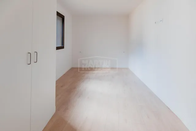 Si buscas una vivienda nueva a estrenar, con jardín privado y en pleno centro, este piso es una oportunidad única. — 13