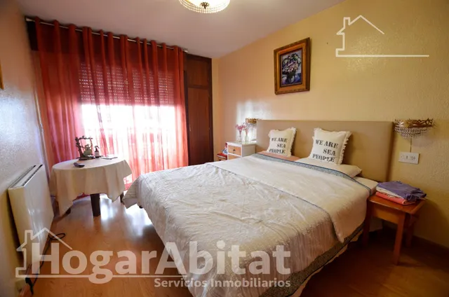 ALTO, AMPLIO Y EXTERIOR CON GARAJE Y BALCÓN, CERCA DE LA AV DE ALCOY — 17