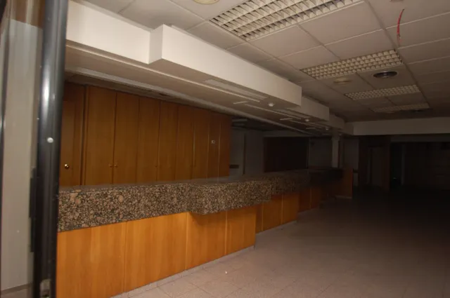 LOCAL COMERCIAL a IGUALADA a la zona del BARRI DE MONTSERRAT — 2