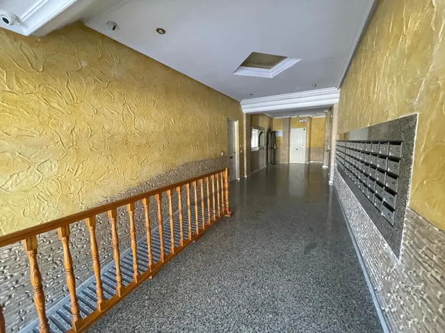 Apartamento exterior con vistas despejadas y piscina comunitaria en Torrevieja — 19