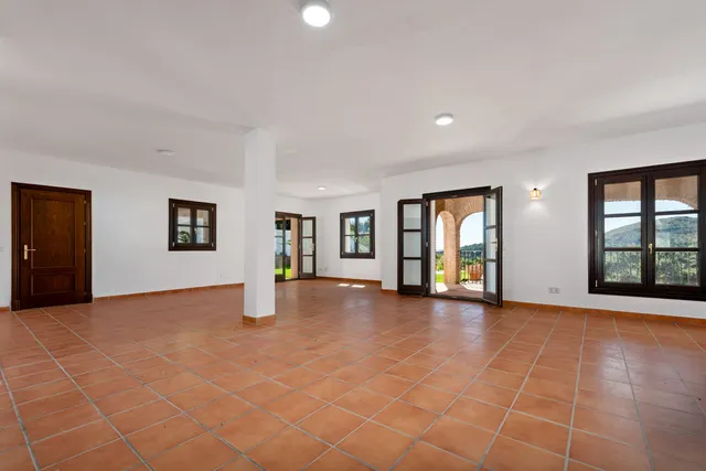 Chalet 4 habitaciones 400m² en venta - Costa Del Sol — 9