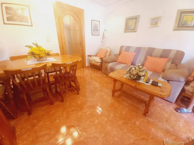 ADOSADO 2 DORMITORIOS 2 BAÑOS LEVANTE — 2