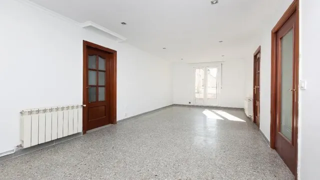 PISO EN VENTA CON INQUILINO - EL PRAT DE LLOBREGAT — 2