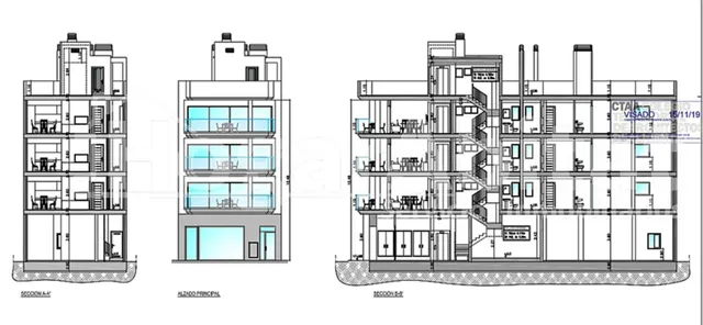 Obra en construcción con terraza — 17
