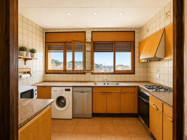 Piso de 151 m2 con terraza y vistas al mar en el centro de A - foto 5
