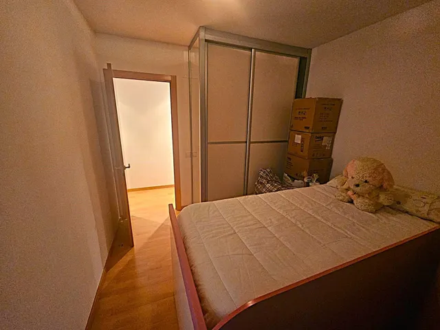 Moderno Apartamento Seminuevo en Balafia, Lleida — 10