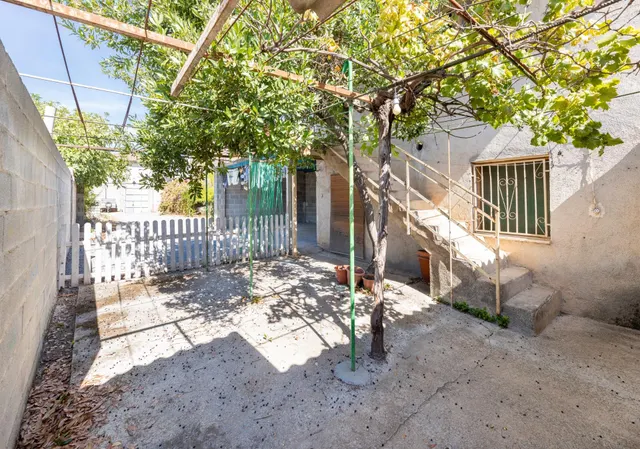 ¡CASA EN UNA SOLA PLANTA, CREA TU VIVIENDA IDEAL EN ALBOLOTE! Casa en una sola planta con patio, garaje y un gran potencial. — 21