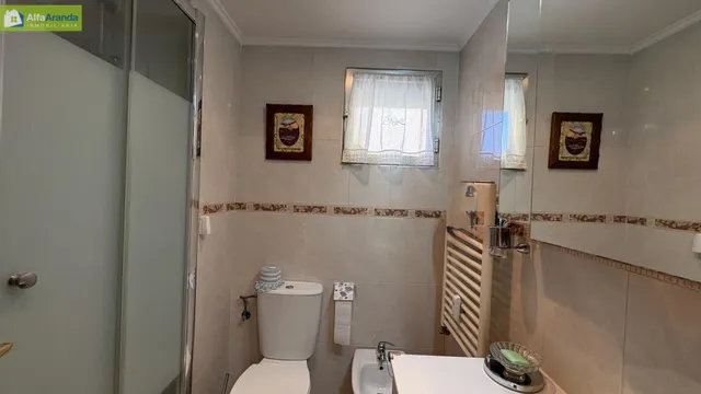 PISO REFORMADO 4 DORMITORIOS Y PLAZA DE GARAJE INCLUIDA — 9