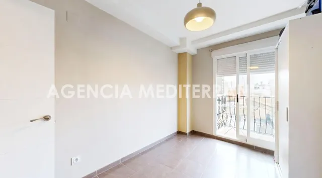 AMPLIA VIVIENDA DE 3 habitaciones JUNTO AL MERCADO MUNICIPAL DE PICASSENT — 27