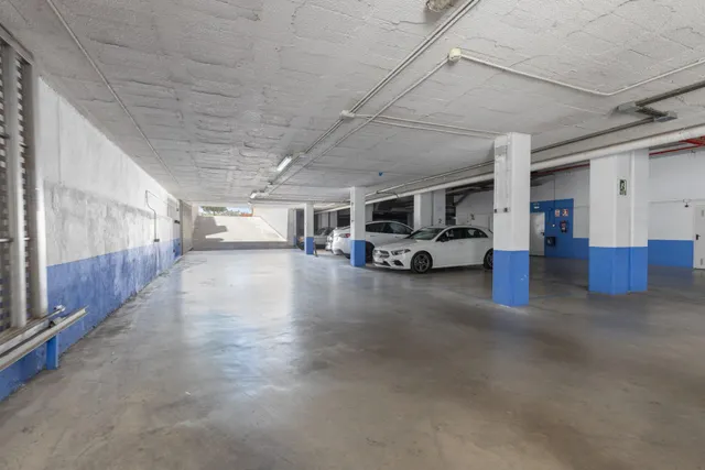 Plaza de garaje en urbanización privada pts — 11
