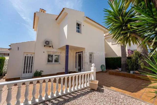 RESIDENCIAL MIRAFLORES, PRECIOSA VIVIENDA - foto 4