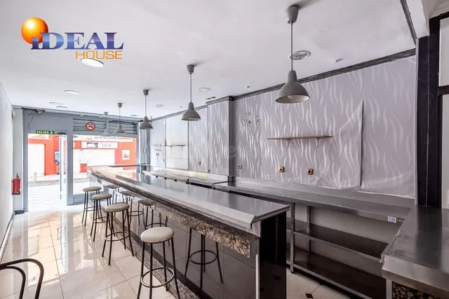 OPORTUNIDAD!! LOCAL EN AVENIDA AMERICA — 3
