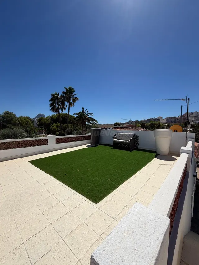 CALPE — VILLA CON PISCINA A POCA DISTANCIA A PIE DEL CENTRO  - foto 4
