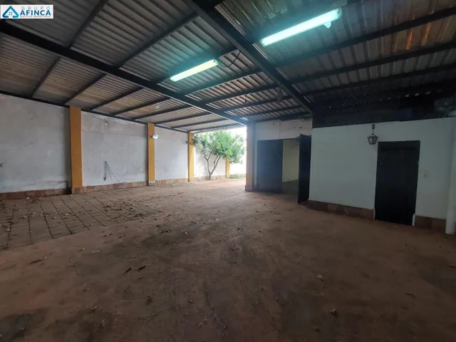 Bodega a la venta de 800 metros cuadrados — 27