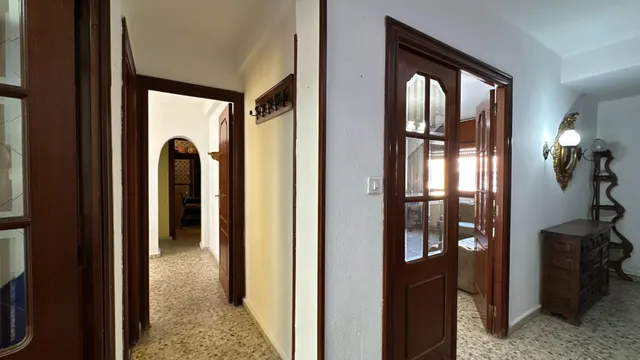 ¡Una casa con jardín, terraza y un sinfín de posibilidades en el corazón de Borja! — 13