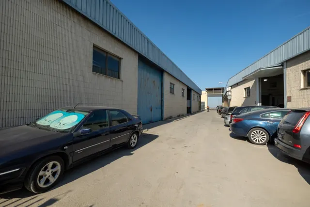 Nave industrial 1400m² en venta - Alcampo — 29