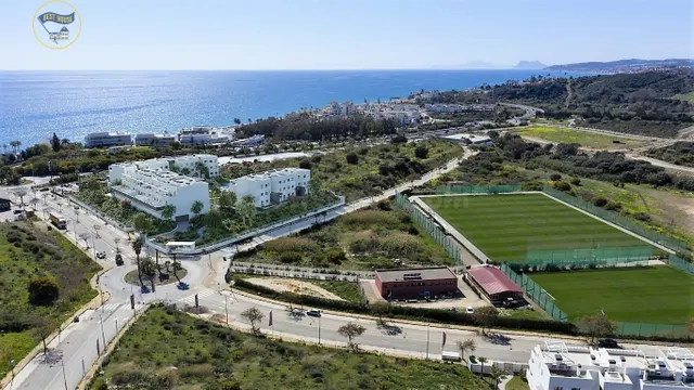 EXCELENTES PISOS DE 2 Y 3 DORMITORIOS, OBRA NUEVA - ESTEPONA