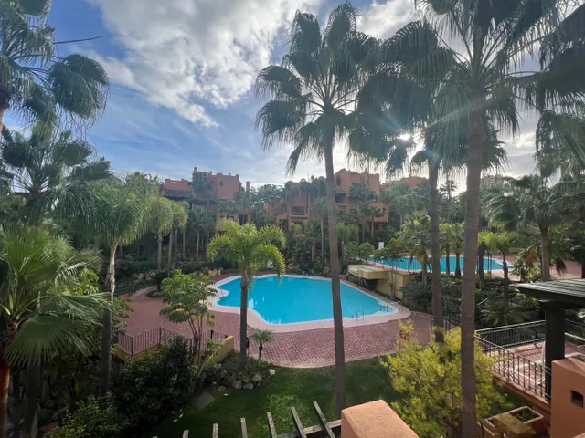 Lujoso apartamento Duplex en una exclusiva  urbanizacion en Puerto Banus Azambra hill club — 17