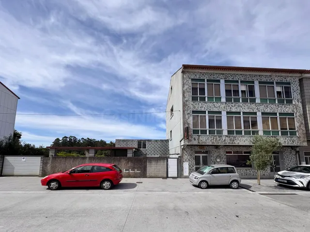 Edificio completo en Cuntis con bar, dos viviendas, desván y - foto 3