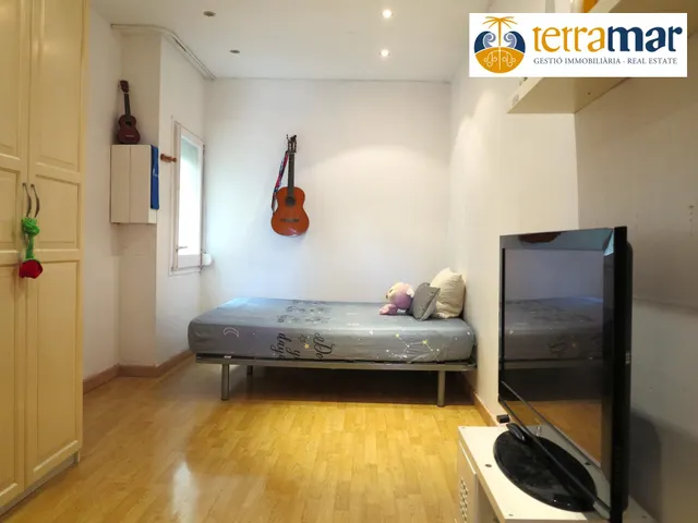 PISO EN VENTA AVDA. CORNELLÁ - ESPACIO Y COMODIDAD A TU ALCANCE — 18