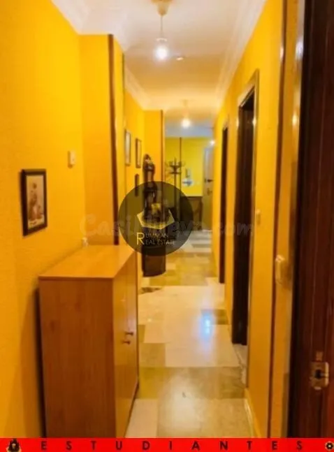 EST / Piso de CUATRO Dormitorios en Pajaritos