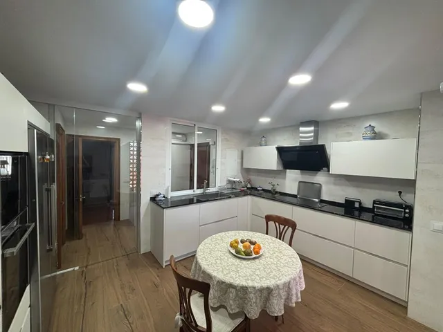 Piso 4 habitaciones 256m² en alquiler - Reconquista — 18