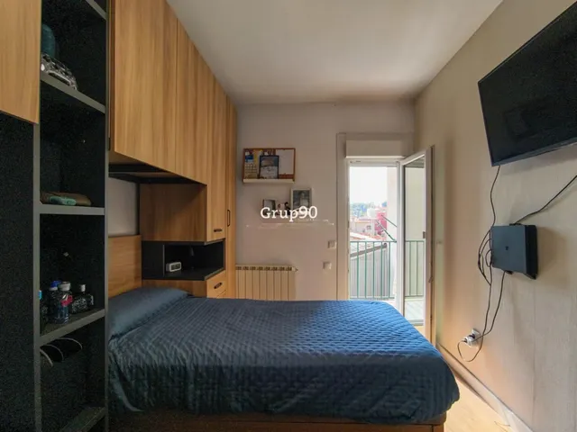 PISO DE 111 M2 TOTALMENTE REFORMADO CON 2 BALCONES JUNTO AL PASSEIG DE RONDA — 35