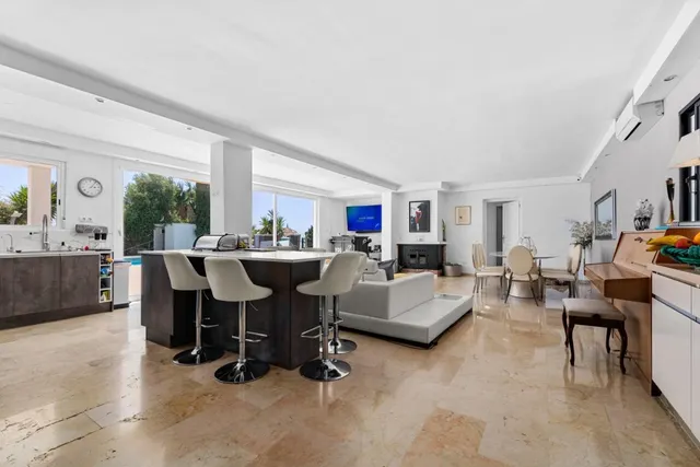 Villa 280m2 — 6