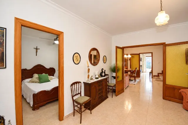 Casa de pueblo con patio en Muro - foto 2