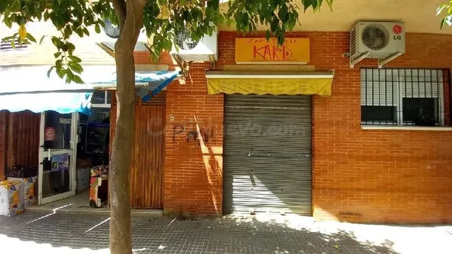 Venta de Local Comercial en Sevilla - foto 2