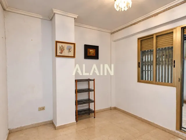 PISO EN VENTA EN LA ZONA DEL ENSANCHE EN VALENCIA CON DOS TERRAZAS Y GARAJE OPCIONAL. — 29