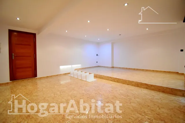 Espacio familiar y comodidad absoluta en este piso totalmente exterior con garaje privado cerrado — 9