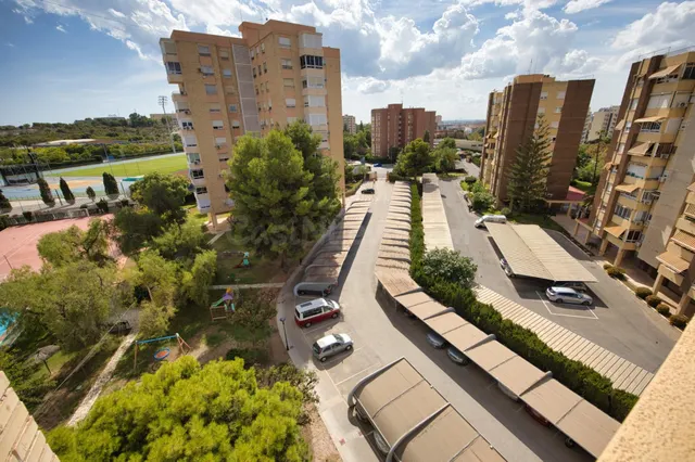 Vivienda de 4 dormitorios con terraza y urbanización en san blas — 3
