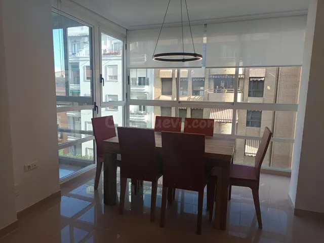 Piso amueblado con terraza y garaje en La Petxina, Valencia