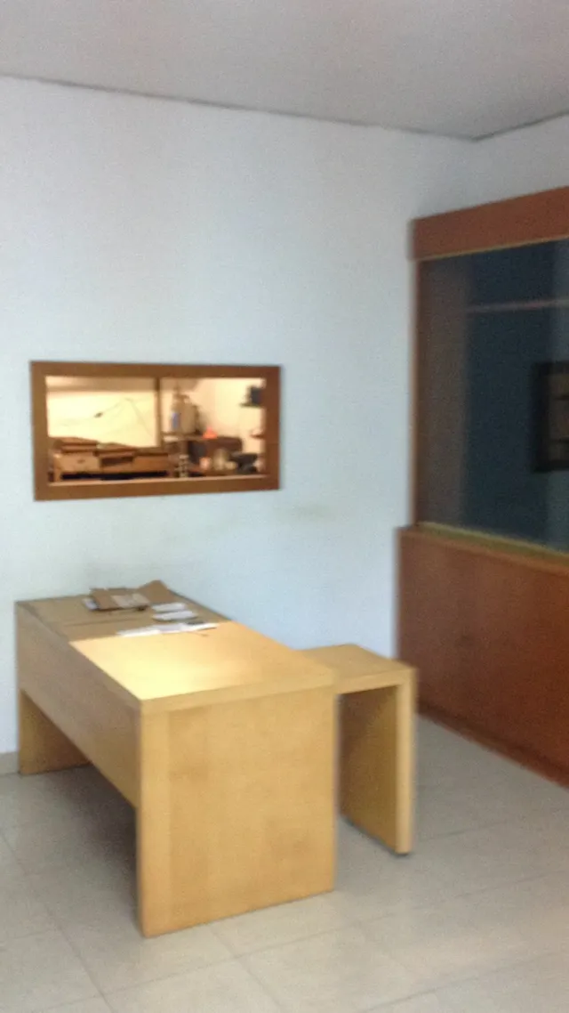 SE VENDE O ALQUILA LOCAL COMERCIAL DE 40 M2 EN NERVIÓN — 4