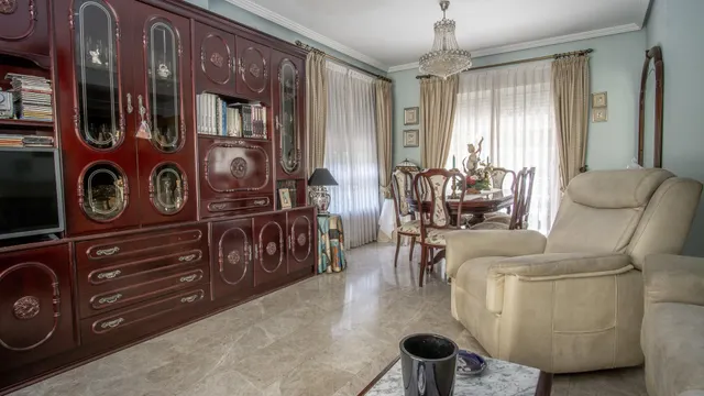 Bungalow en venta en Club de Campo, Elda – Amplio, cómodo y con una distribución excepcional — 9