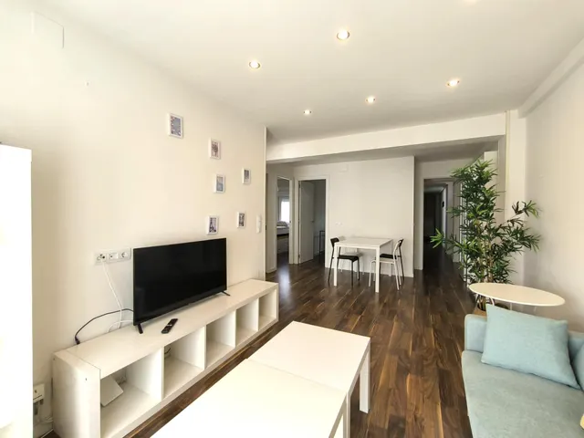 Vivienda 94 m2 reformada minimalista en venta en el centro de Oviedo — 10